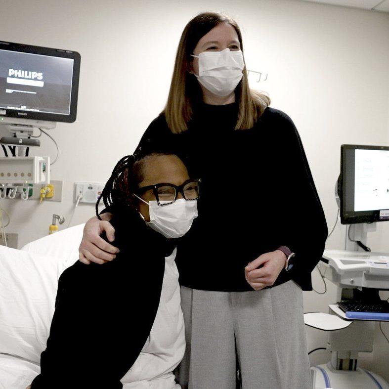 Doctors remove pig kidney from an Alabama woman after a record 130 days